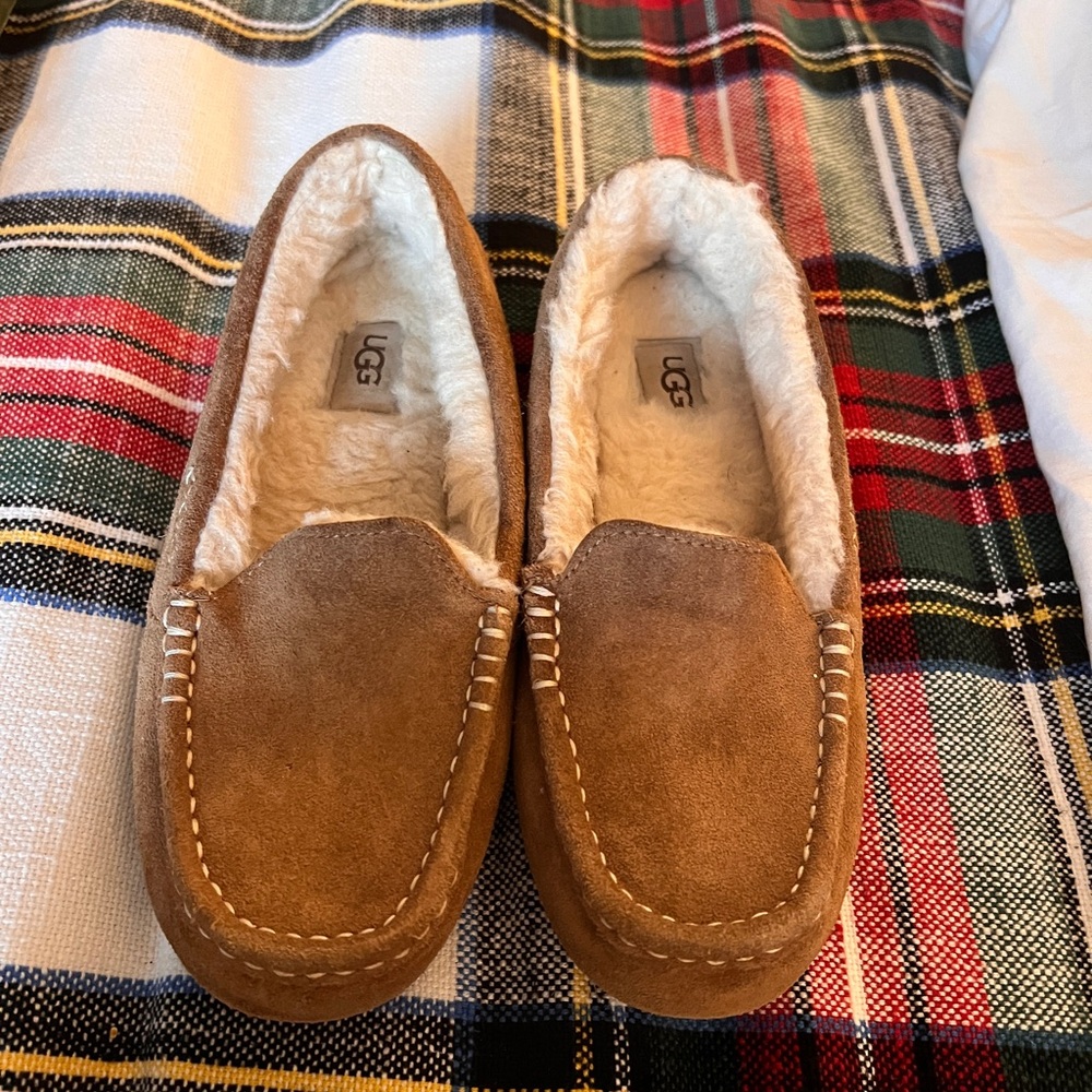 UGG Tan Ansley Slippers